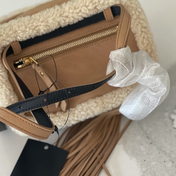 YSL Lou TEDDY LOGO Belt Bag Shearling & Nubuck Bumbag Sherpa SAINT LAURENT - Picture 8 of 15